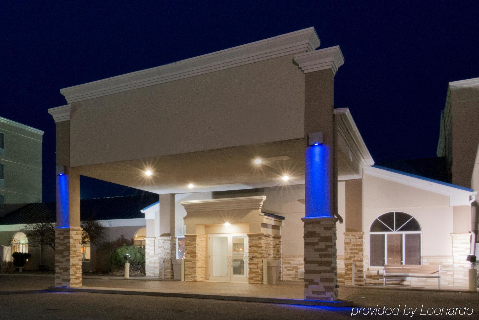 Holiday Inn Express & Suites North Platte By Ihg Buitenkant foto